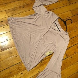 American eagle bell sleeve top
